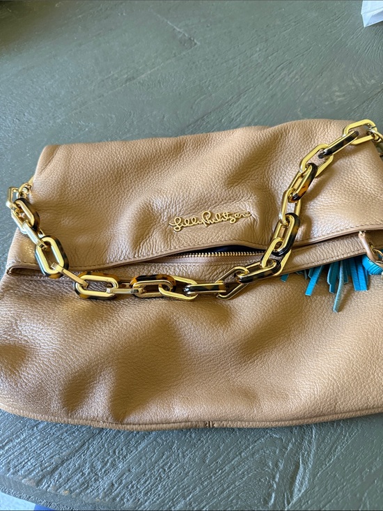 Lilly Pulitzer Handbags - Lilly Pulitzer Worth It leather shoulder bag